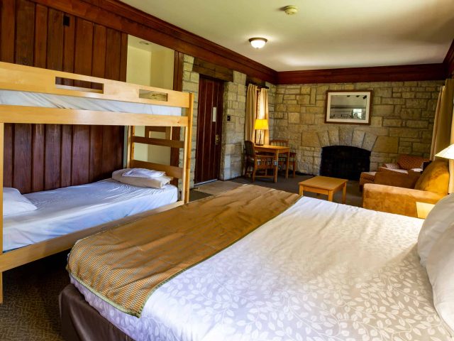 Accommodations | Pere Marquette Lodge & Conference Center in Grafton ...