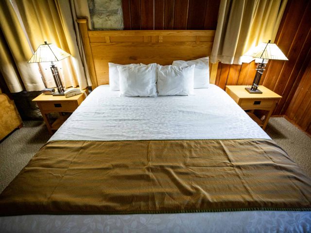 Accommodations | Pere Marquette Lodge & Conference Center in Grafton ...