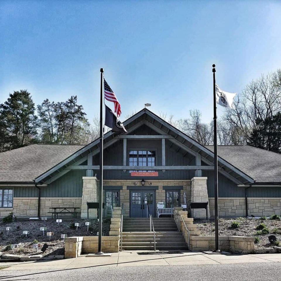 pere marquette state park visitor center